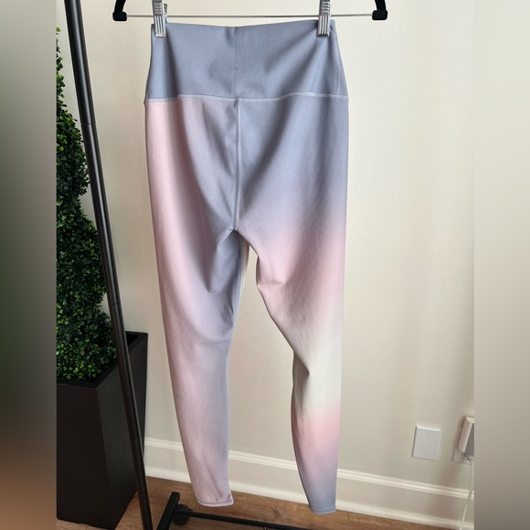 Vapor High-Waisted Gradient Dusk Legging - Picture 5 of 8